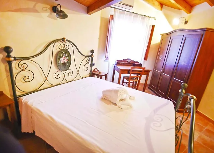 Casa De Ajala - B&B de Charme in Antica Dimora totalmente ristrutturata e dotata di tutti i confort Bagni privati Spazio living Patio esterno Ambienti climatizzati Degustazioni prodotti locali