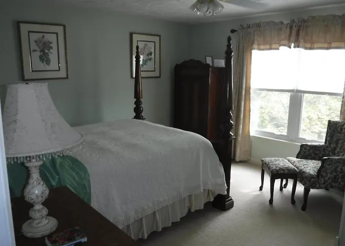 Serenity Hill Bed And Breakfast